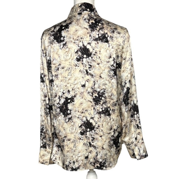 Vince Painted Crema Blouse 100% Silk Size Medium FloraL Black Cream Luxury Artsy - Picture 3 of 10
